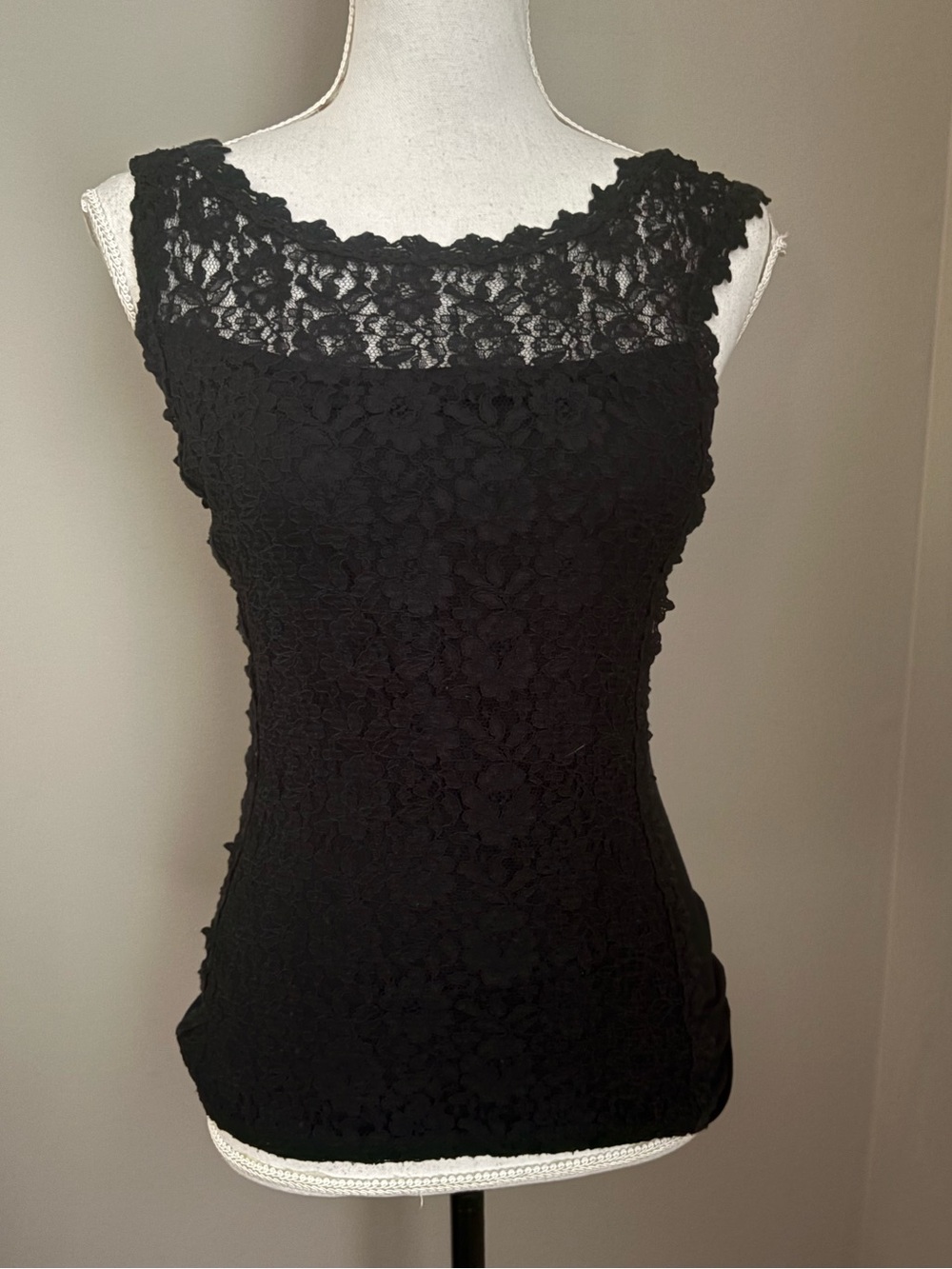 Express Black Lace Floral Sleeveless Top Women’s Small Romantic Elegant Dressy